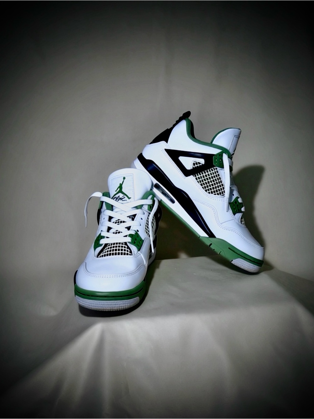 Air Jordan 4 Retro “Seafoam” | Women’s 7.5 | AQ9129-103 | Excellent Condition